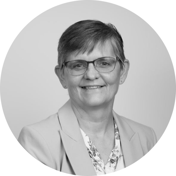 Donna_Malone_circular_grayscale